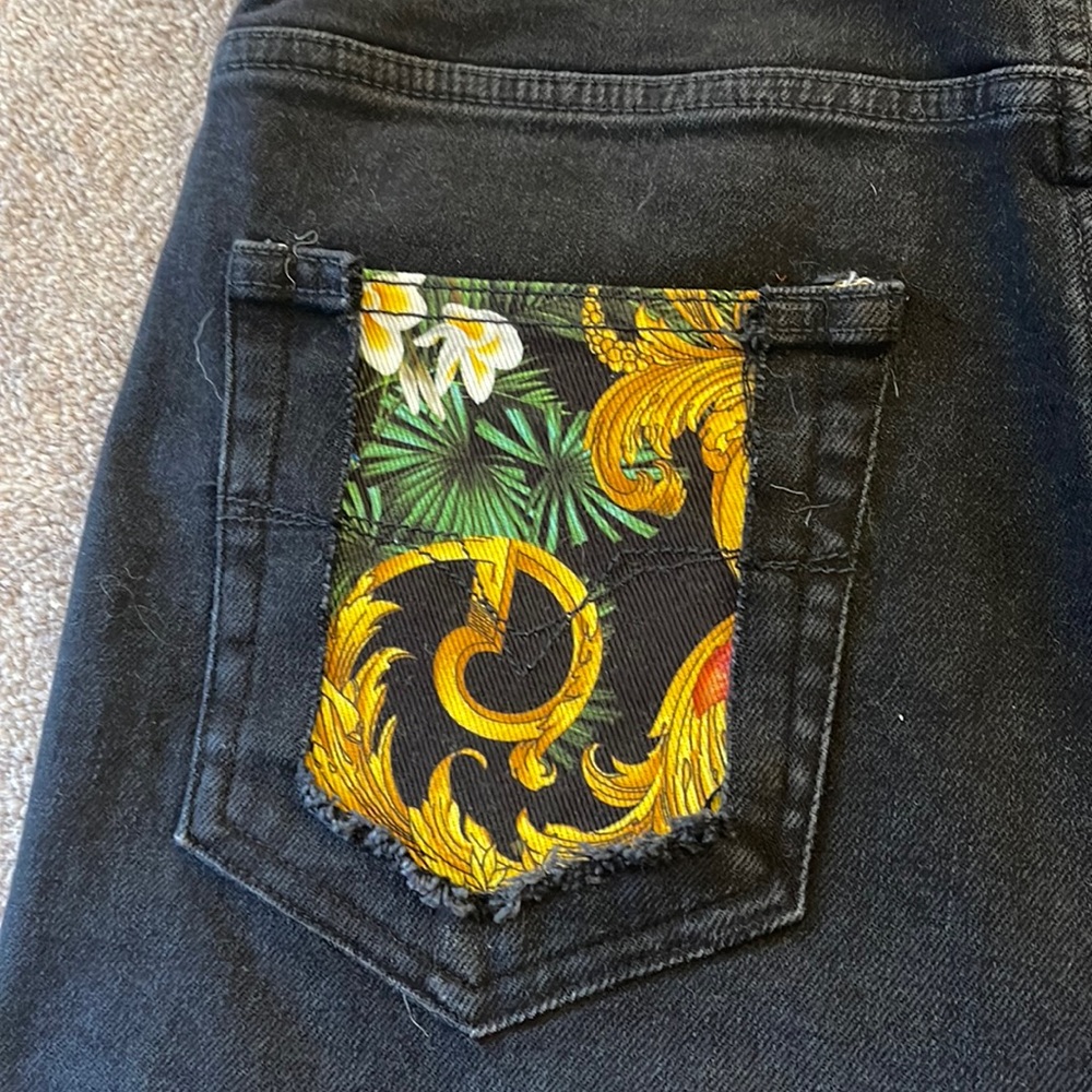 Genuine Versace Jean Shorts - Picture 7 of 9